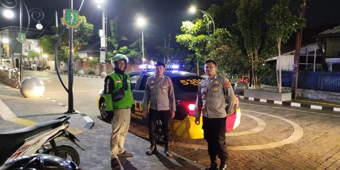 Polsek Cikole Rutinkan Patroli Malam