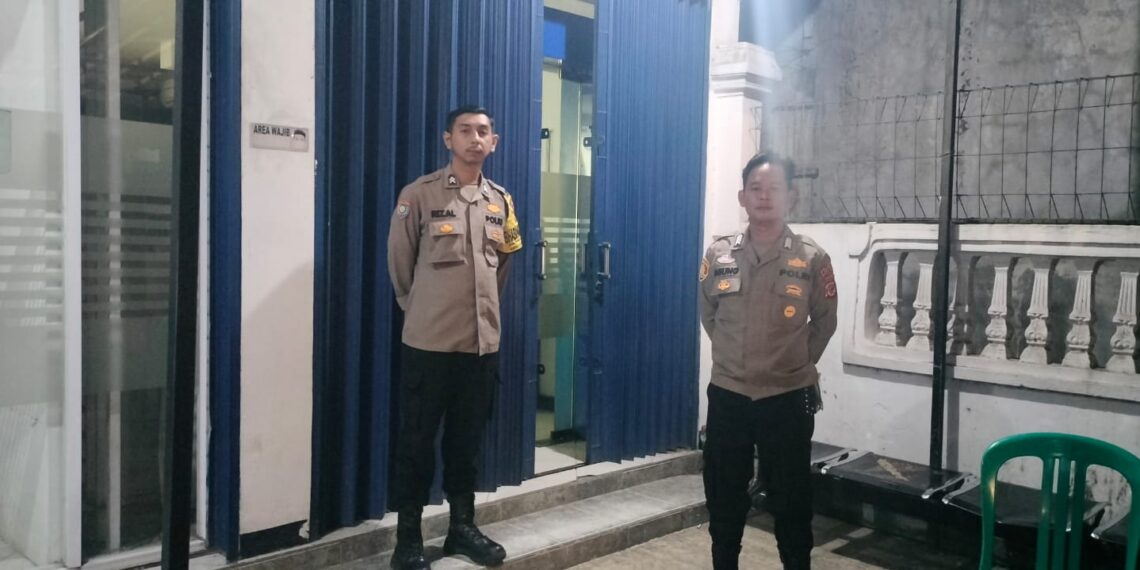 Polsek Sukalarang Patroli Malam Hari Kontrol ATM BRI Cegah Kejahatan Perbankan