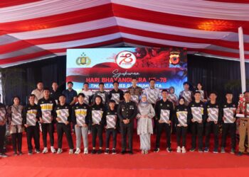 Syukuran Hari Bhayangkara ke-78 di Sukabumi Digelar Sederhana, Puluhan Polisi dan Warga Diganjar Pengahrgaa