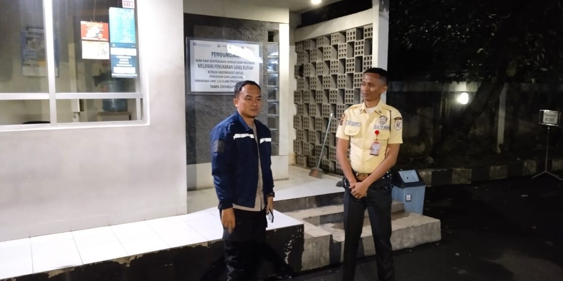 Bhabinkamtibmas Polsek Cikole Berikan Himbauan Kepada Satpam