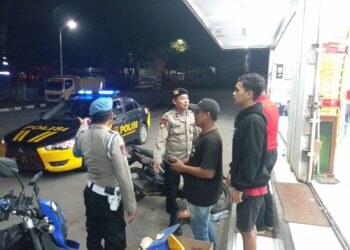 Patroli Dialogis Malam Hari Berikan Imbauan Kamtibmas Kepada Masyarakat