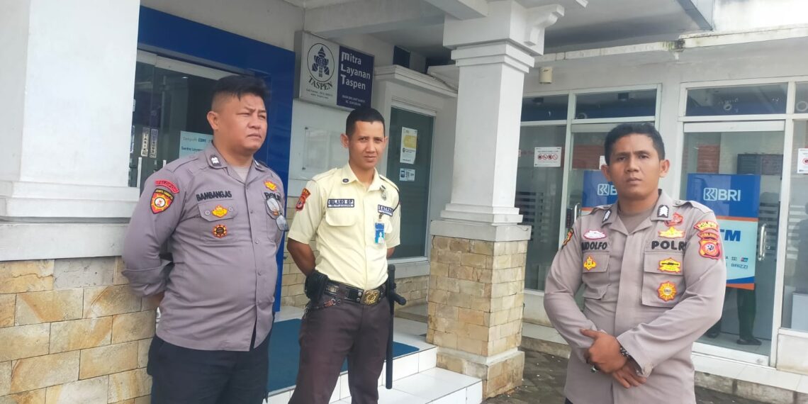 Efektifkan Patroli Obvit, Polsek Baros Jamin Kenyamanan, Keamanan nasabah BRI