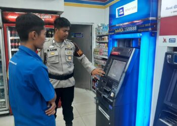 Pantau Dan Cek Mesin ATM oleh Anggota patroli   Polsek Lembursitu-Polres Sukabumi Kota
