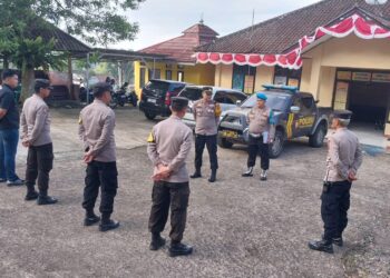 Apel Pagi dan pengecekan kelengkapan personil polsek kadudampit sebagai bentuk kedisiplinan dan kesiapsiagaan Polsek Kadudampit