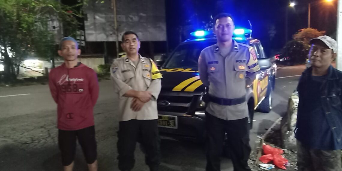 Patroli malam Cegah gangguan Kamtibmas di wilayah lembursitu