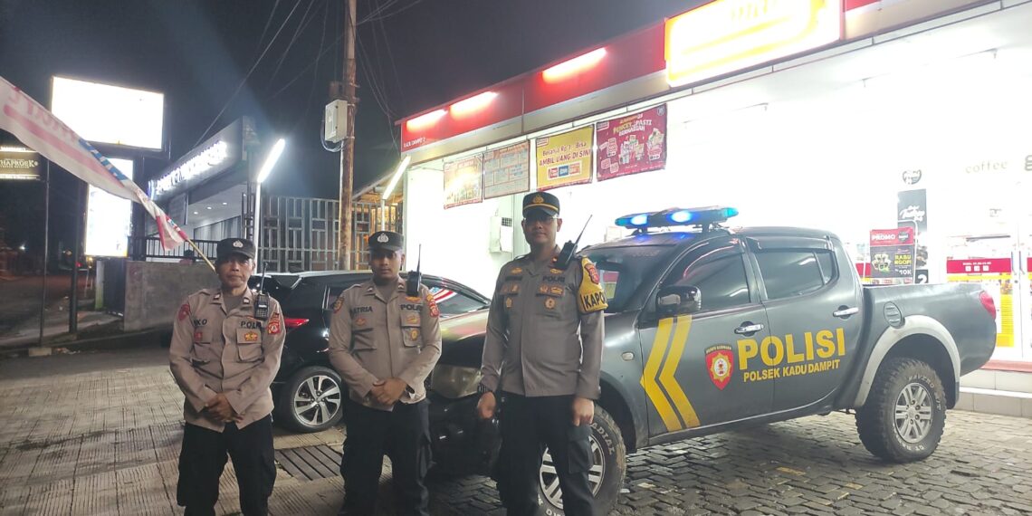 Polsek Kadudampit laksanakan KRYD malam minggu antisipasi gukamtibmas.