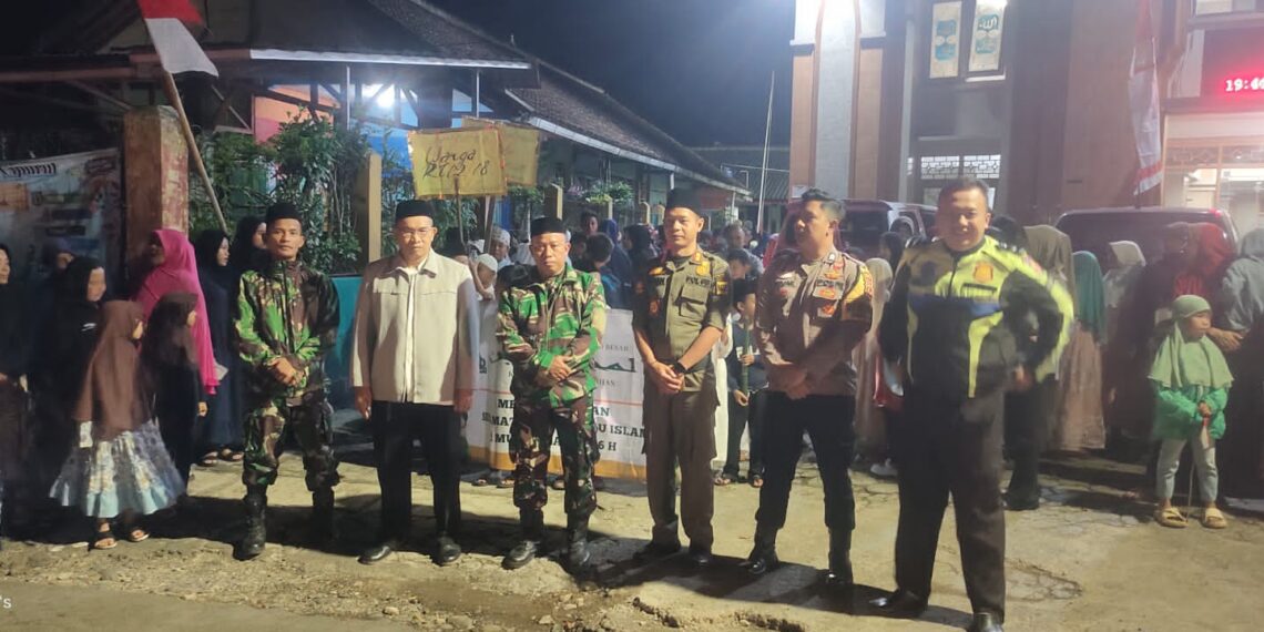 Polsek Cireunghas Amankan Pawai Obor Sambut Tahun Baru 1446 H