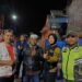 Sinergitas TNI -POLRI Bhabinkamtibmas Bersama Babinsa Lakukan Pengamanan Jalur Pawai Obor Dalam Rangka Tahun Baru Islam.