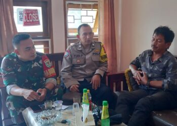 Sinegritas TNI-Polri Sambang Silaturahmi Tokoh Masyarakat Jayamekar dalam meningkatkan Harkamtibmas
