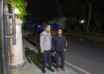 Antisipasi Gukamtibmas, anggota patroli  Polsek Warudoyong Polres Sukabumi Kota Gencar Laksanakan Patroli Malam Hari.