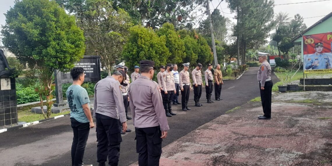 Polsek Warudoyong Gelar Apel Pagi Sebagai Bentuk Kedisiplinan.