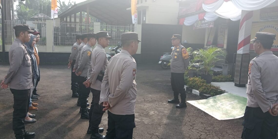 Polsek Citamiang Gelar Apel Pagi Sebagai Bentuk Kedisiplinan.