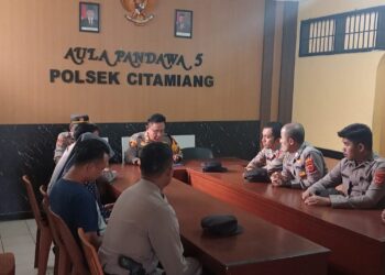 Kapolsek Citamiang Gelar Anev Mingguan.