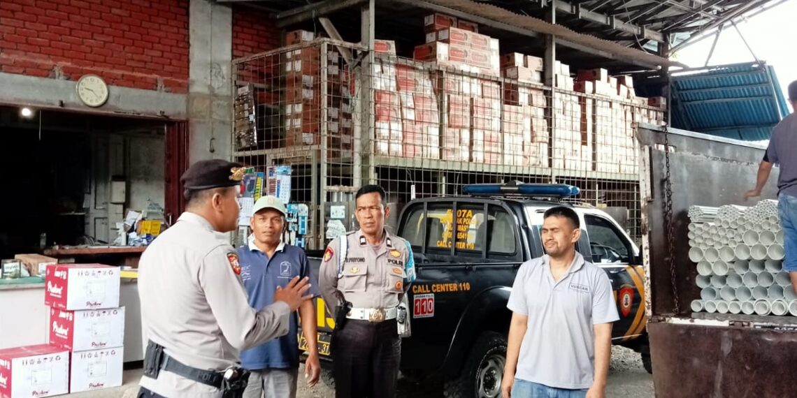 Patroli malam Cegah gangguan Kamtibmas di wilayah lembursitu
