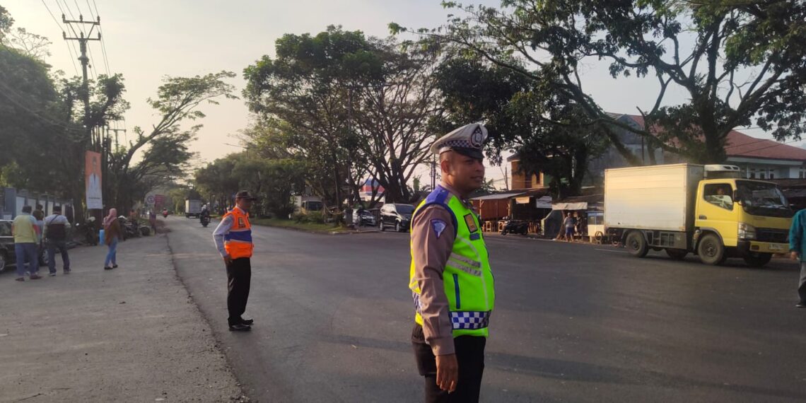 Wujudkan tertib lalulintas. Polsek baros dengan Kemenhub tingkatkan pelayanan gatur pagi