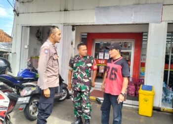 Sambangi Warga, Sinegritas TNI-Polri  sebar pesan kamtibmas warga Sudajaya