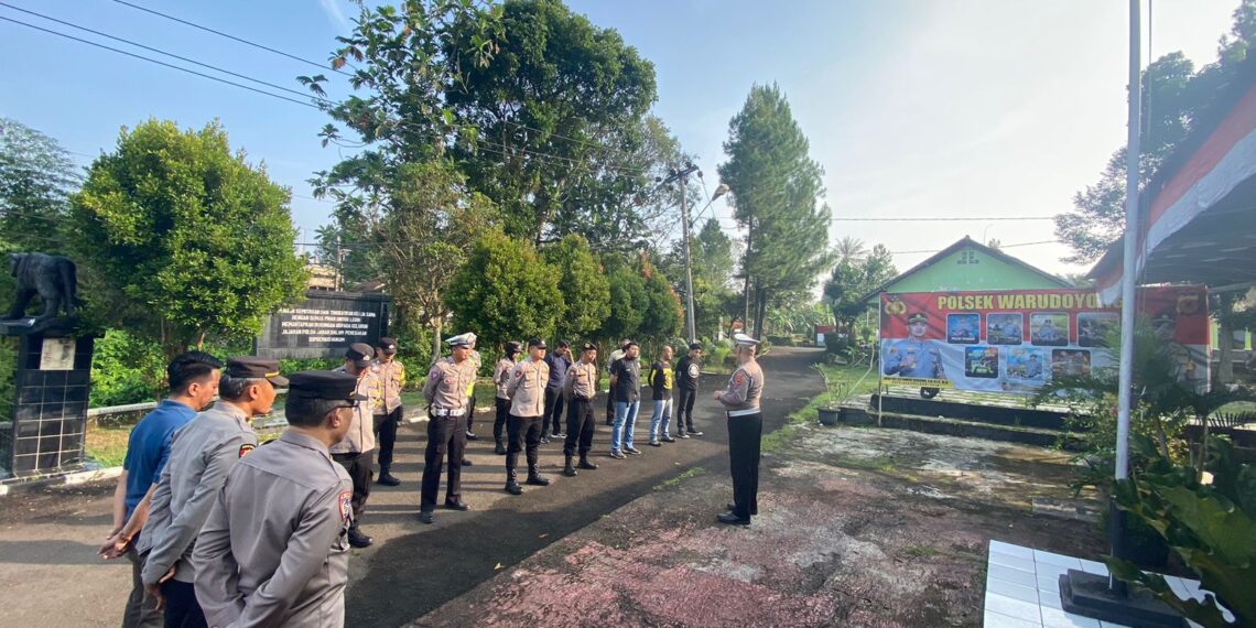 Polsek Warudoyong Gelar Apel Pagi Sebagai Bentuk Kedisiplinan.