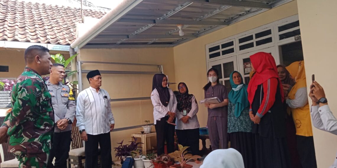 Bhabinkamtibmas Polsek Sukabumi Melaksanakan Sambang ke warga Desa