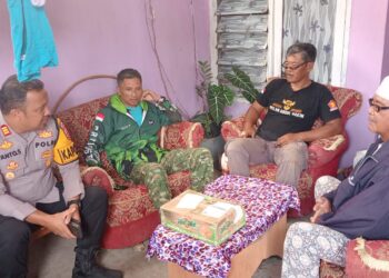 Dengarkan Masukan,Aduan masyrakat  Polsek Cisaat  gelar  “Ngariung Sareng Kapolsek” .
