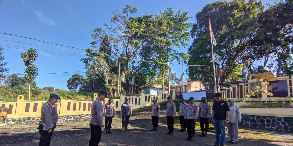 Apel Pagi dan pengecekan kelengkapan personil polsek kadudampit sebagai bentuk kedisiplinan dan kesiapsiagaan Polsek Kadudampit