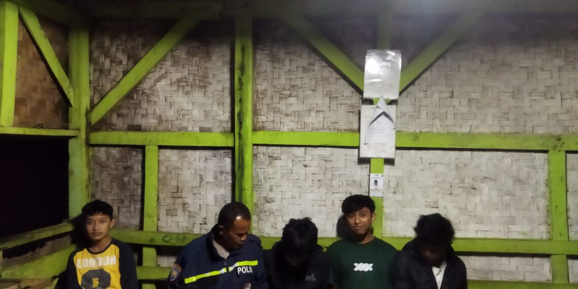 Polsek Kadudampit laksanakan KRYD  antisipasi gukamtibmas.