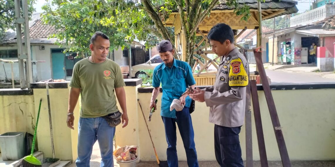 Bhabinkamtibmas Polsek Kebonpedes Kunjungi Warga Binaan Berikan Pesan Kamtibmas