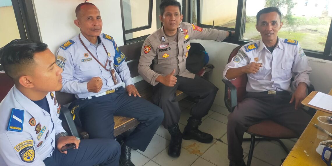 Sebar pesan kamtibmas polsek baros sambang staf kemenhub terminal antisipasi Gangguan Kamtibmas