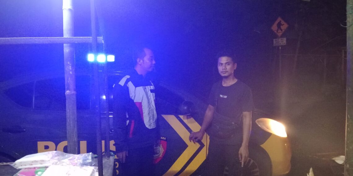 Antisipasi Gukamtibmas, anggota patroli Polsek Warudoyong Polres Sukabumi Kota Gencar Laksanakan Patroli Malam Hari.