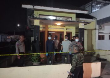 Respon Info Warga, Polsek Cisaat Sukabumi Evakuasi Korban Gantung Diri
