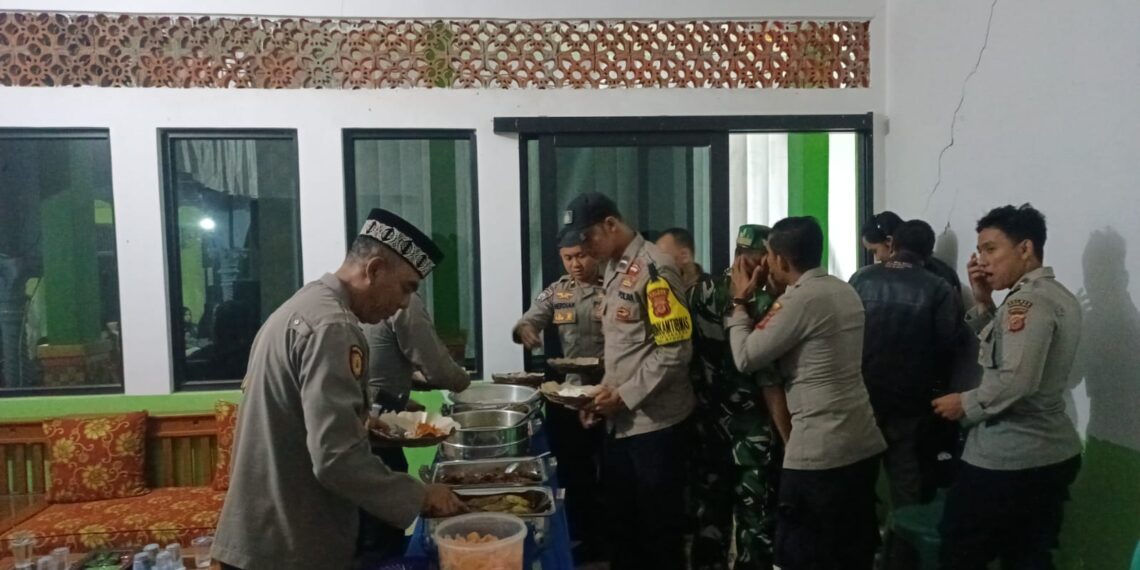 Jum’at Curhat Kapolsek Baros bersama MD Hayatul islam