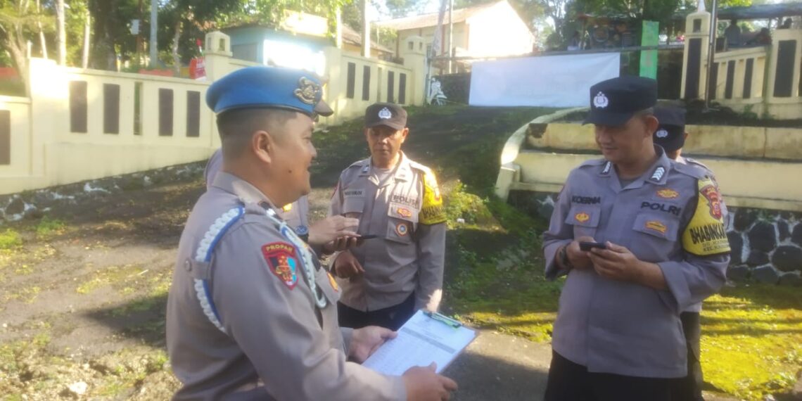 Apel Pagi dan Giat Gaktibplin Polsek Kadudampit.