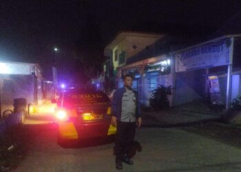 Pantau Situasi, Polsek Cikole Laksanakan Patroli Malam