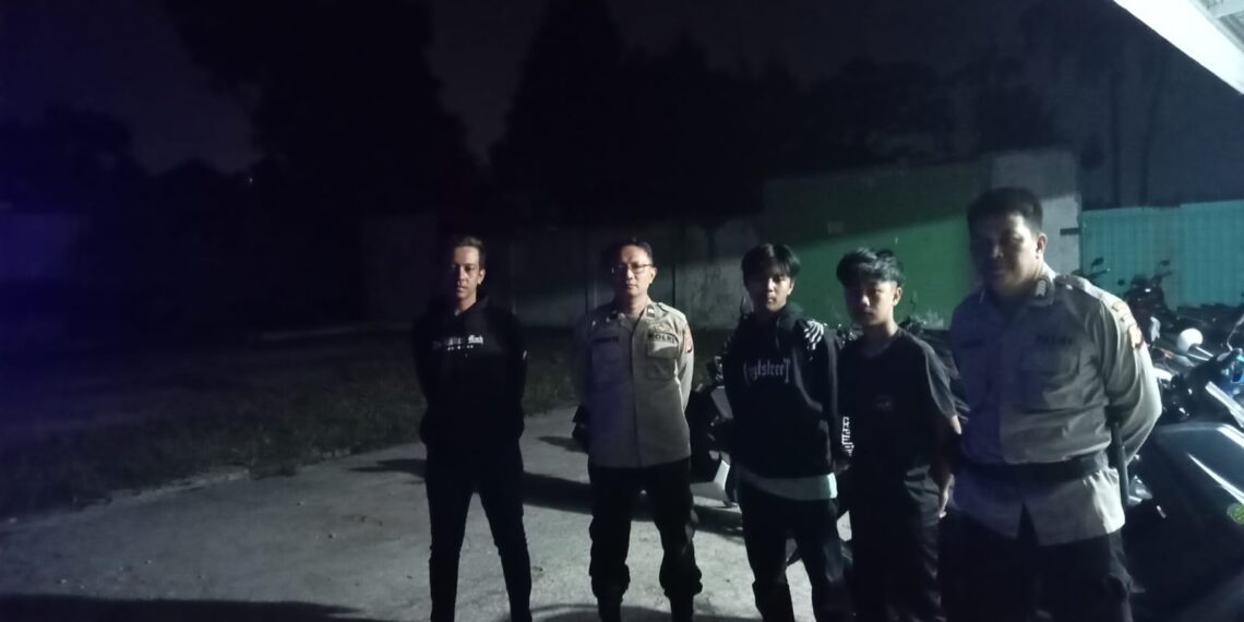 Antisipasi Gukamtibmas, anggota patroli  Polsek Lembursitu Polres Sukabumi Kota Gencar Laksanakan Patroli Malam Hari
