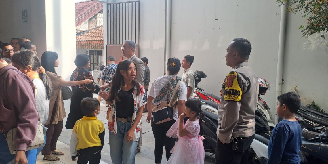 Polsek Citamiang laksanakan Minggu kasih dan pengamanan Gereja