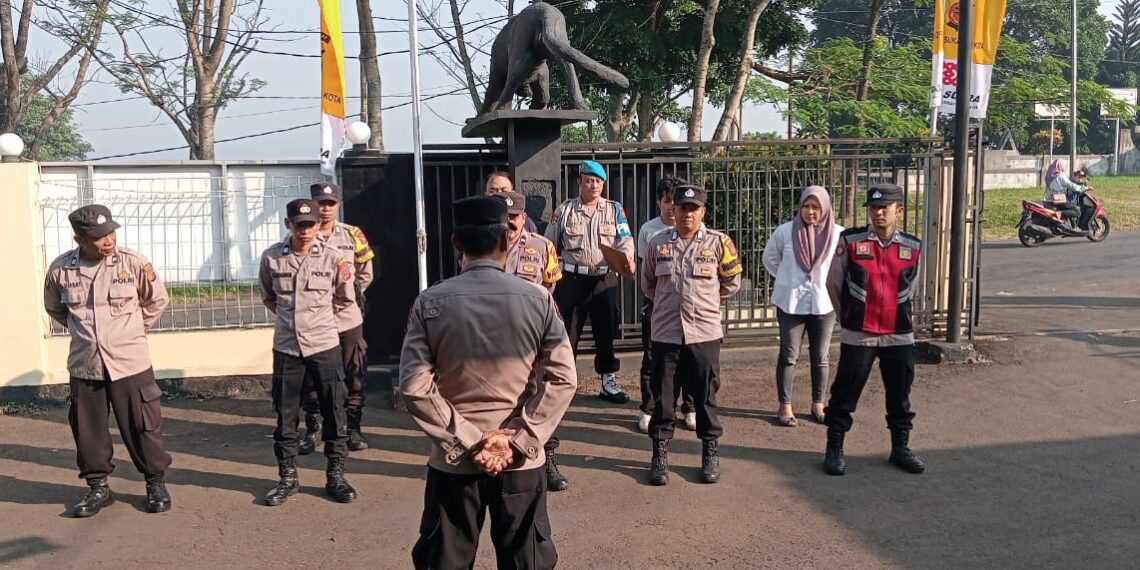 Polsek Citamiang Gelar Apel Pagi Sebagai Bentuk Kedisiplinan.