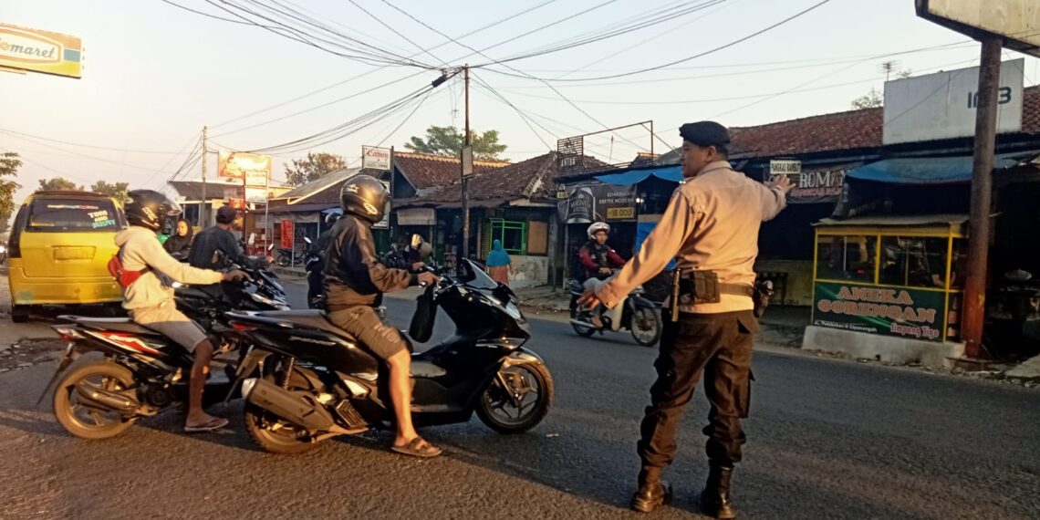 Wujudkan Kamtibcarlantas, Polsek Lembursitu  efektifkan personil laksanakan Gatur pagi