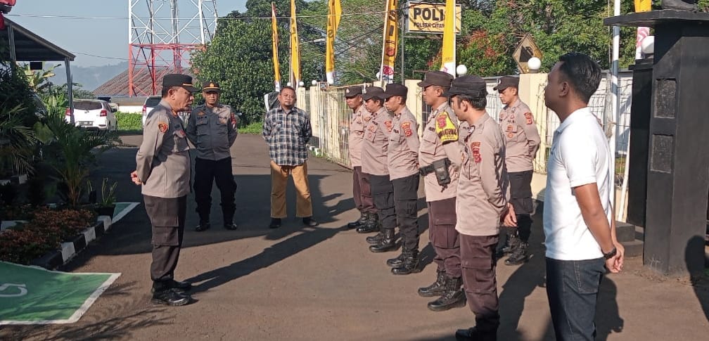 Polsek Citamiang Gelar Apel Pagi Sebagai Bentuk Kedisiplinan.