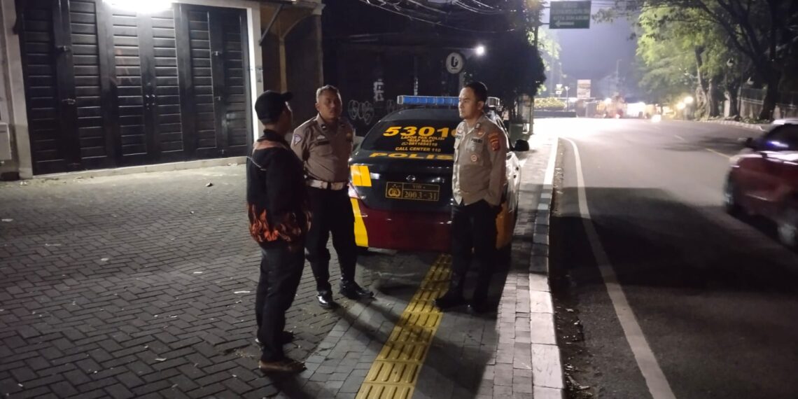 Unit Samapta Polsek Cikole Laksanakan Giat Patroli Dialogis