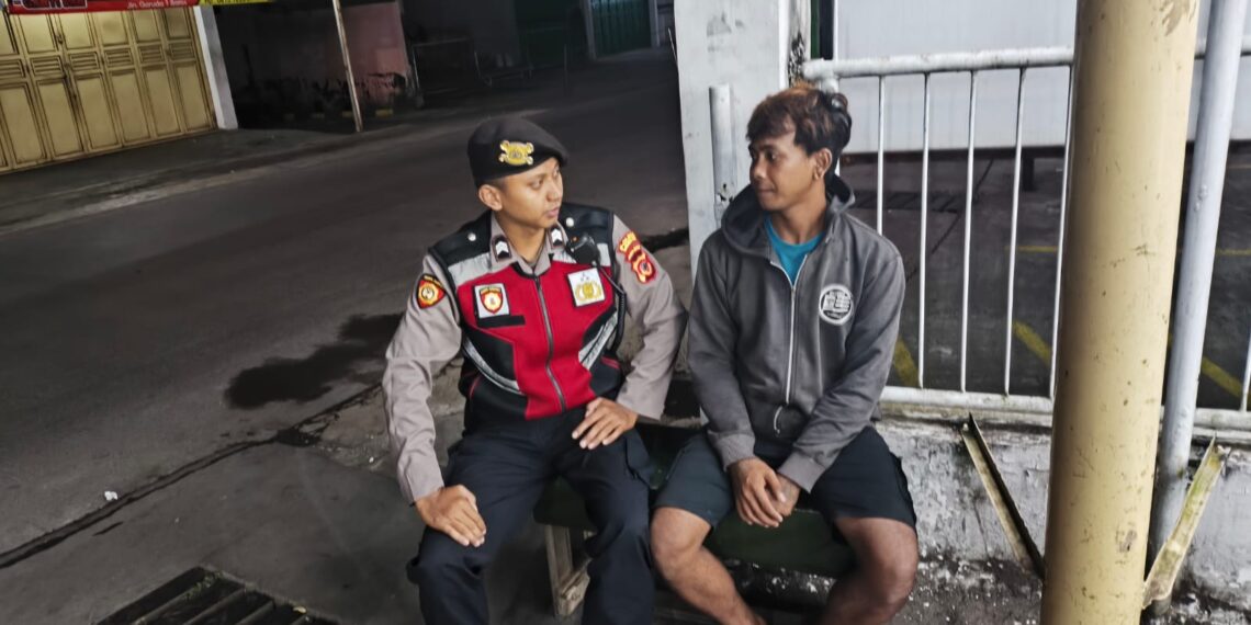 Tingkatkan Kenyamanan malam hari, Patroli Polsek Baros sisir titik aktivitas masyarakat