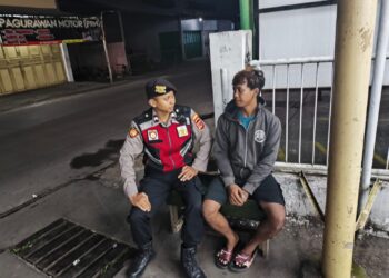 Tingkatkan Kenyamanan malam hari, Patroli Polsek Baros sisir titik aktivitas masyarakat