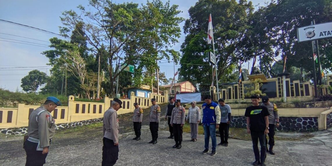 Apel Pagi dan pengecekan kelengkapan personil polsek kadudampit sebagai bentuk kedisiplinan dan kesiapsiagaan Polsek Kadudampit