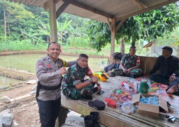 Bhabinkamtibmas Polsek Kebonpedes Kunjungi Warga Beri Pesan Kamtibmas