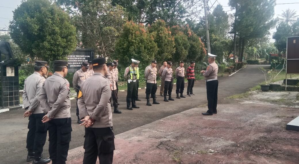 Polsek Warudoyong Gelar Apel Pagi Sebagai Bentuk Kedisiplinan.