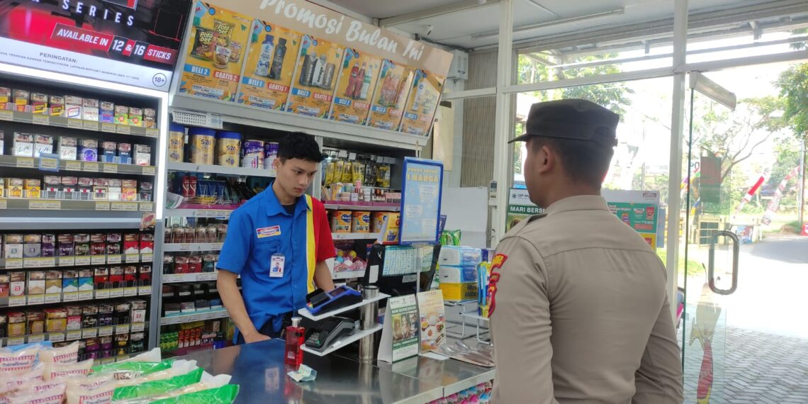 Patroli mobile rutin Polsek Kadudampit untuk mengantisipasi gangguan kamtibmas  di wilayah hukum polsek kadudampit