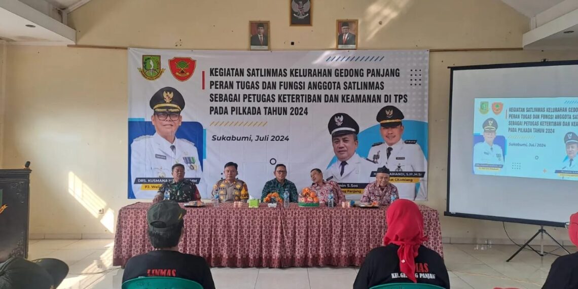 Kapolsek Citamiang Monitoring Giat Bimtek Peran Tugas dan Fungsi anggota SATLINMAS Kel. Gedong Panjang sebagai Petugas Ketertiban dan Keamanan di TPS pada PILKADA Tahun 2024.