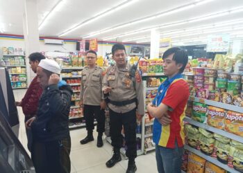 Patroli sambang Alfamart dan Indomart beri himbauan kamtibmas