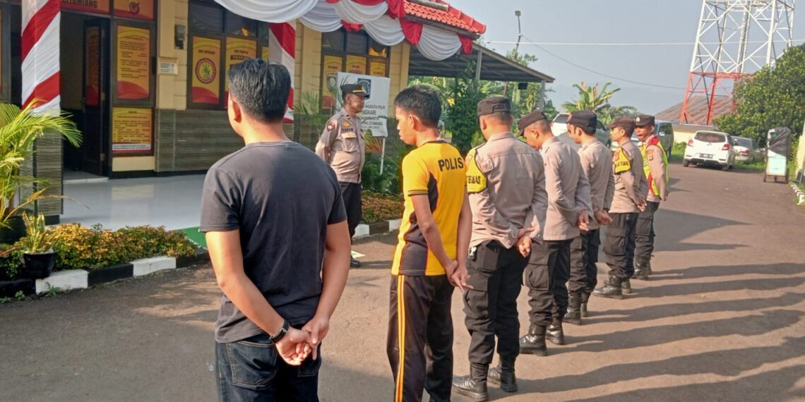 Polsek Citamiang Gelar Apel Pagi Sebagai Bentuk Kedisiplinan.