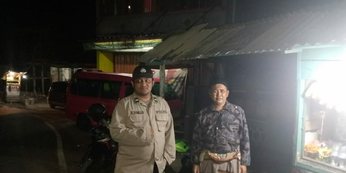 Patroli Malam Polsek Kebonpedes Berikan Rasa Aman Kepada Masyarakat