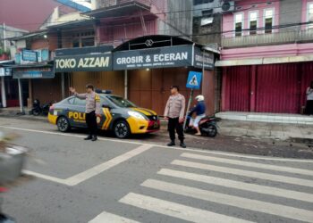 Antisipasi kemacetan pagi, anggota polsek Gunungguruh laksanakan gatur lalin pagi di simpang tiga pangleseran