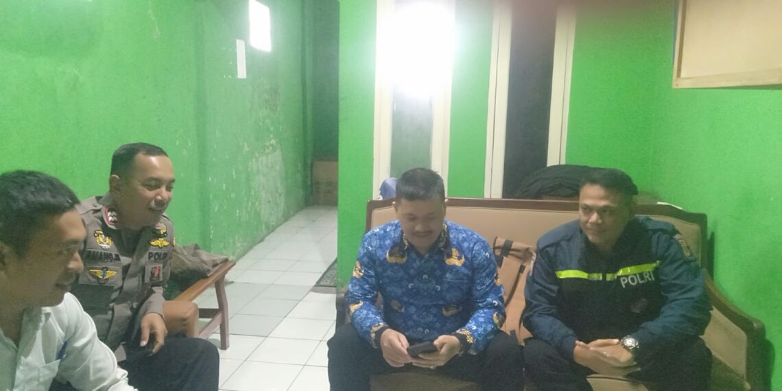 Bhabinkamtibmas Polsek Sukabumi Melaksanakan Sambang ke warga Desa